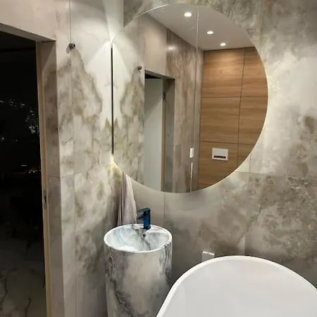 Wood & Stone Γκντανσκ