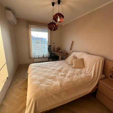 Διαμέρισμα Wood & Stone *